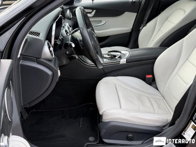 Mercedes C 350e 42 interauto-car