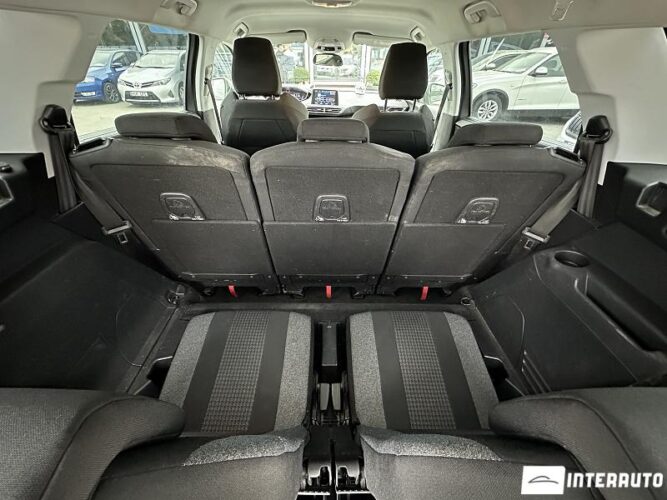 Peugeot 5008 42 interauto-car