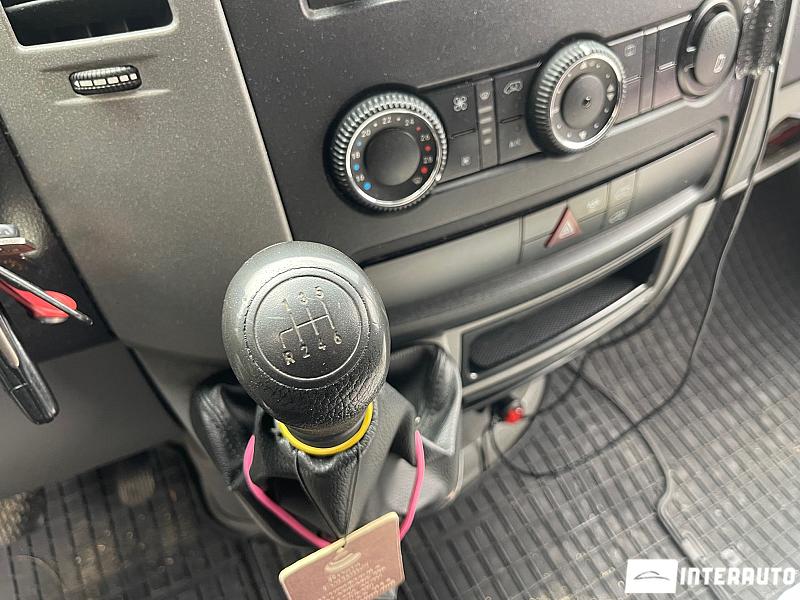 Mercedes Sprinter 19 automobil-interauto