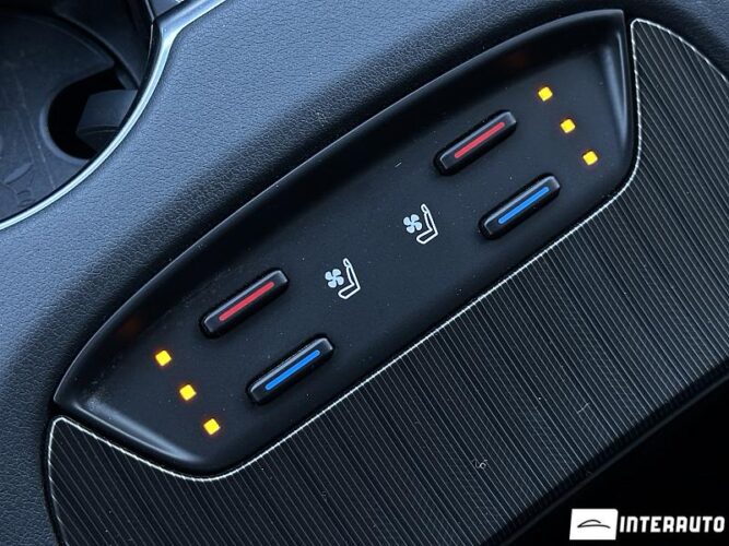 Toyota Venza 49 interauto-car