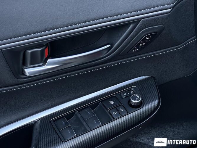 Toyota Venza 55 interauto-car