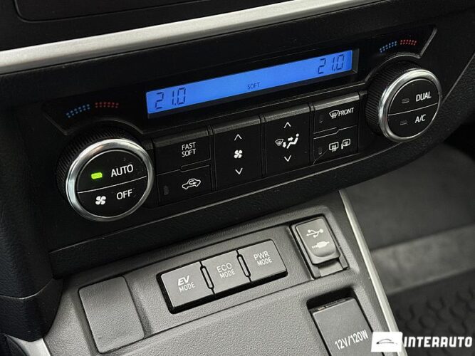 Toyota Auris 41 interauto-car