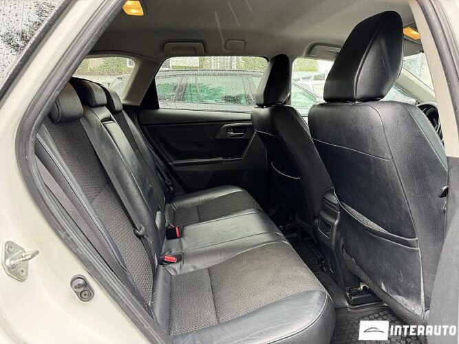 Toyota Auris 46 interauto-car