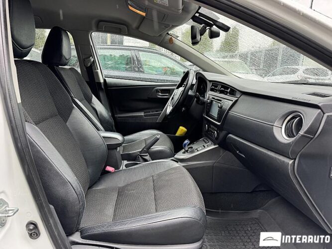 Toyota Auris 47 interauto-car