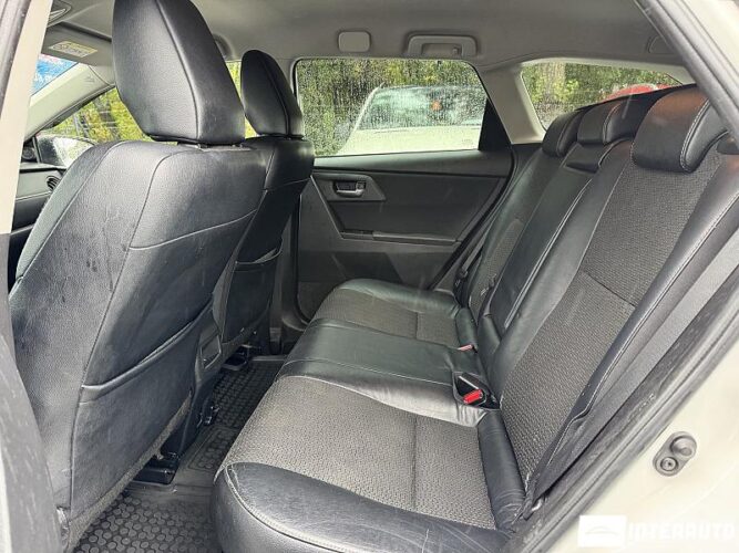 Toyota Auris 45 interauto-car