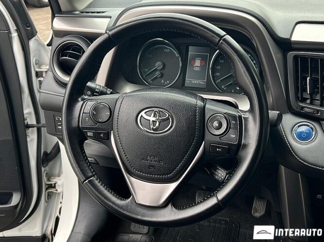 Toyota Rav-4 40 interauto-car