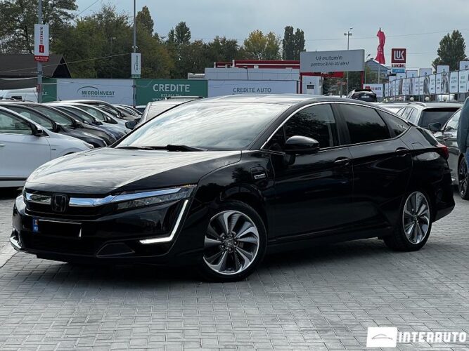 Honda Clarity 29 interauto-car