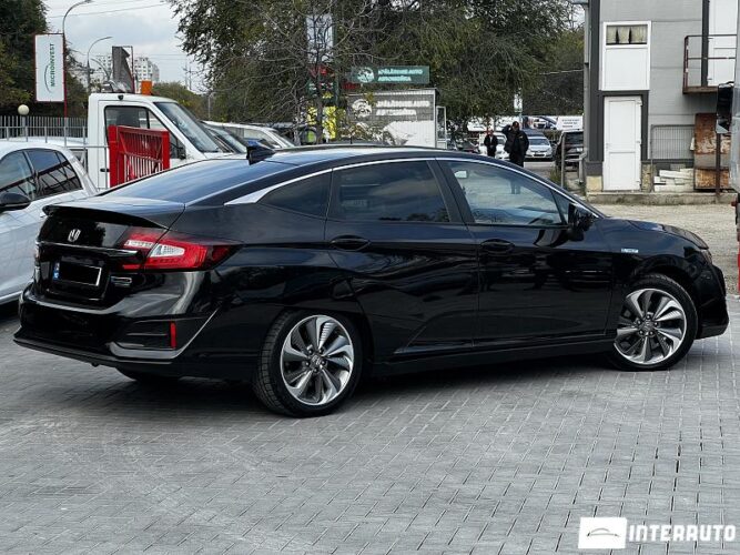 Honda Clarity 32 interauto-car