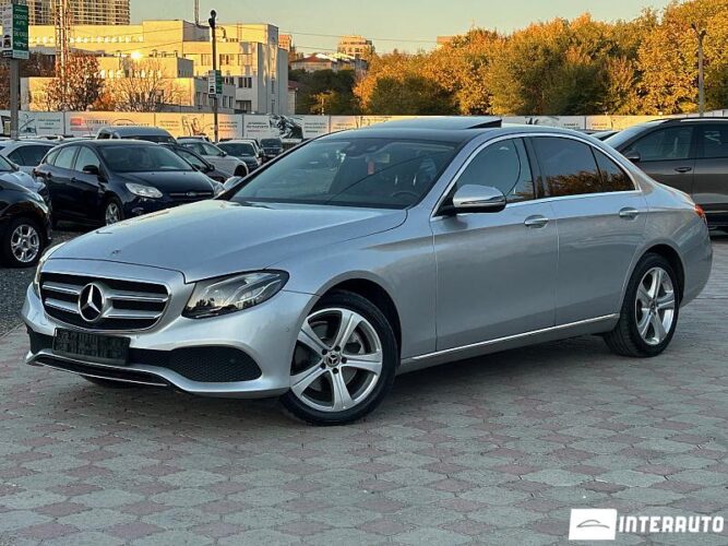 Mercedes E 220 34 interauto-car