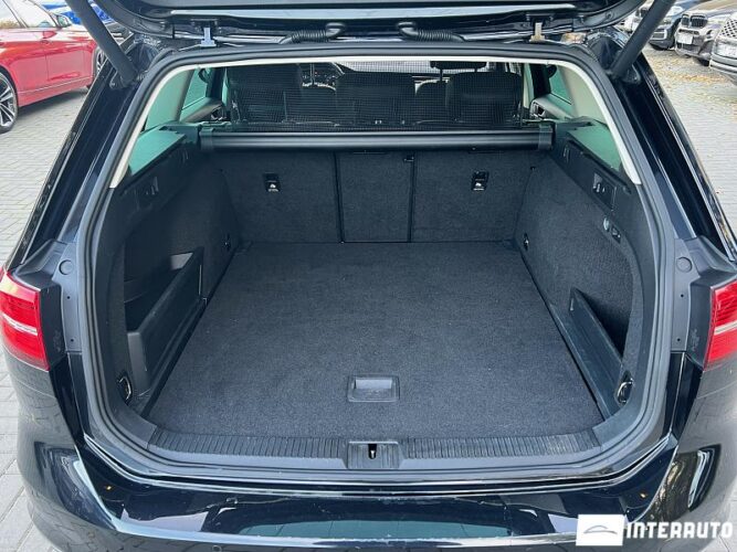 Volkswagen Passat GTE 61 interauto-car