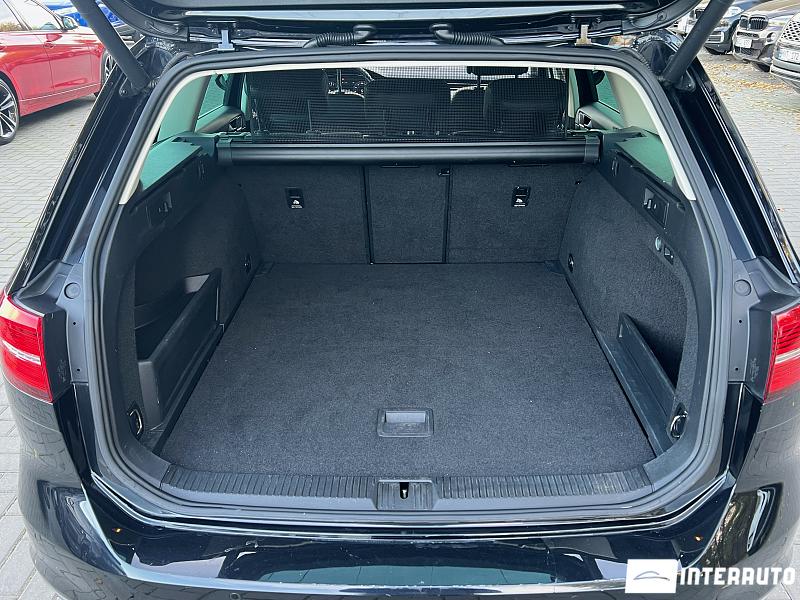 Volkswagen Passat GTE 35 automobil-interauto