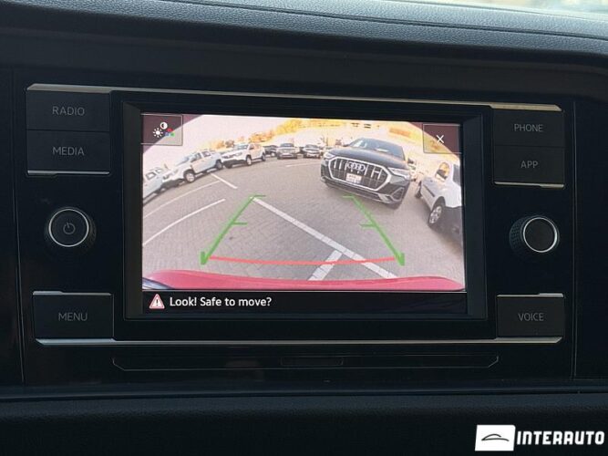 Volkswagen Jetta 42 interauto-car