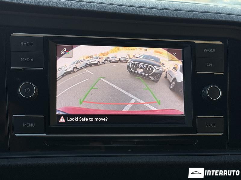 Volkswagen Jetta 20 automobil-interauto