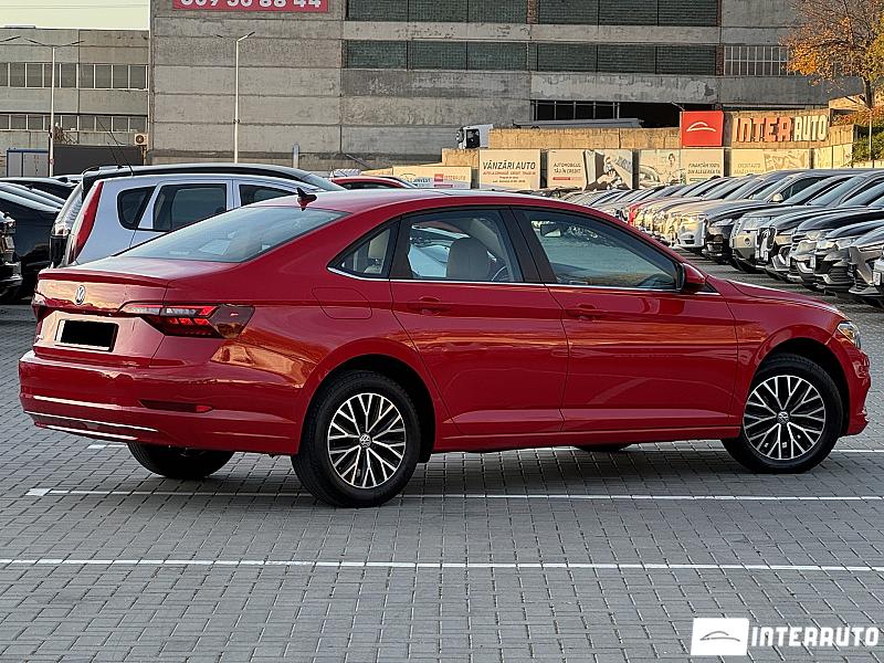 Volkswagen Jetta 13 automobil-interauto