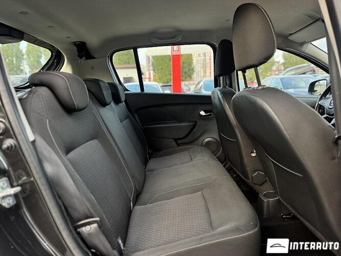 Dacia Sandero 46 interauto-car