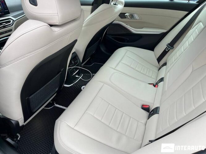 BMW 330E 44 interauto-car