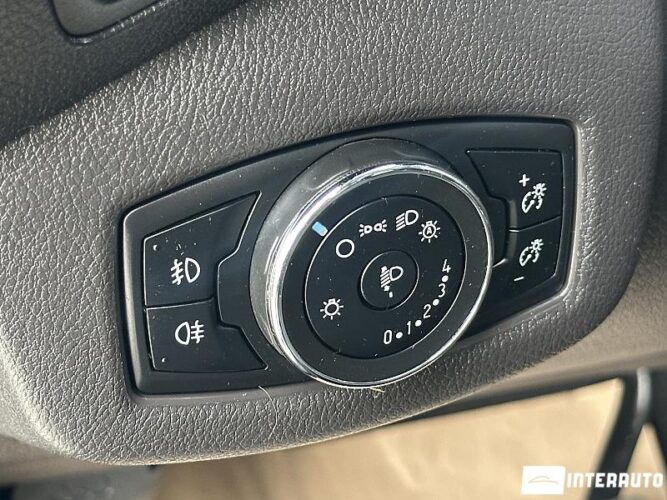 Ford Tourneo Connect 49 interauto-car