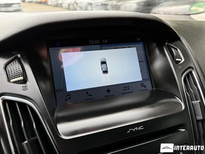 Ford Focus 38 interauto-car