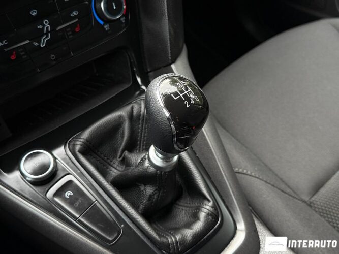 Ford Focus 40 interauto-car
