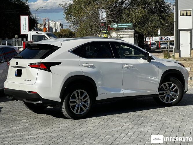 Lexus NX 300H 33 interauto-car