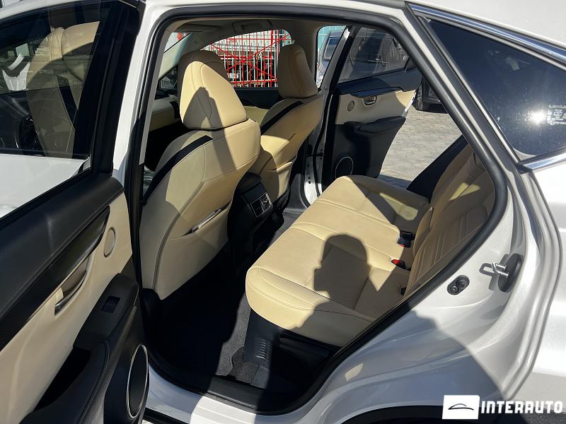 Lexus NX 300H 26 automobil-interauto