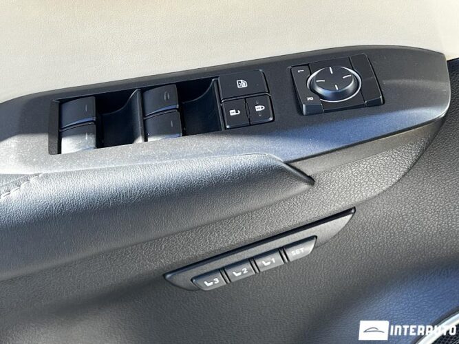Lexus NX 300H 45 interauto-car