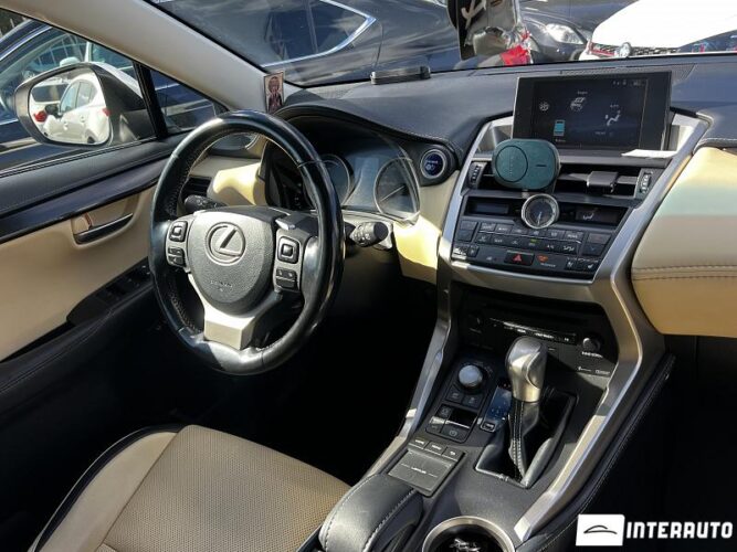 Lexus NX 300H 36 interauto-car