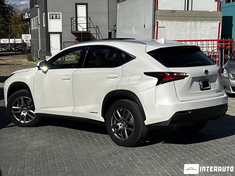 Lexus NX 300H 14 automobil-interauto