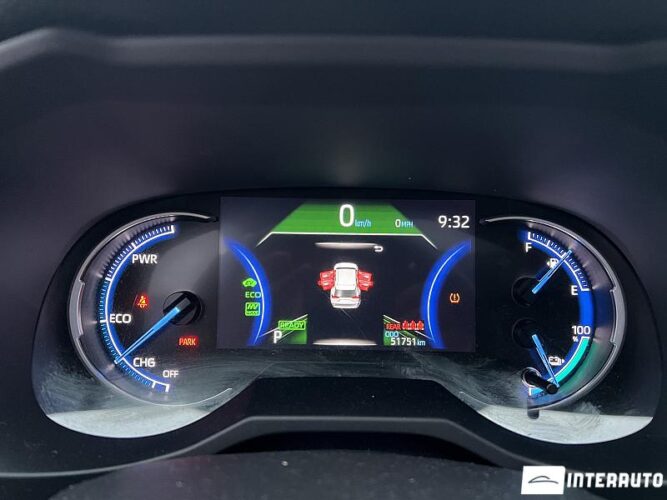 Toyota Rav-4 42 interauto-car