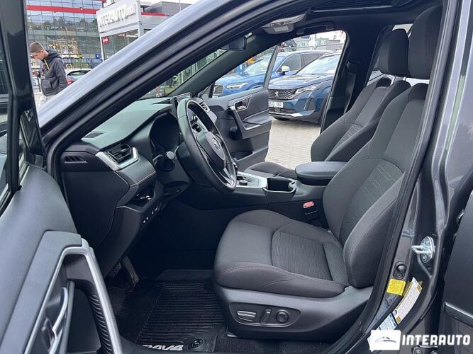 Toyota Rav-4 39 interauto-car