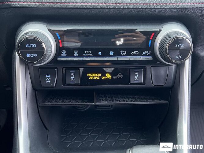 Toyota Rav-4 44 interauto-car