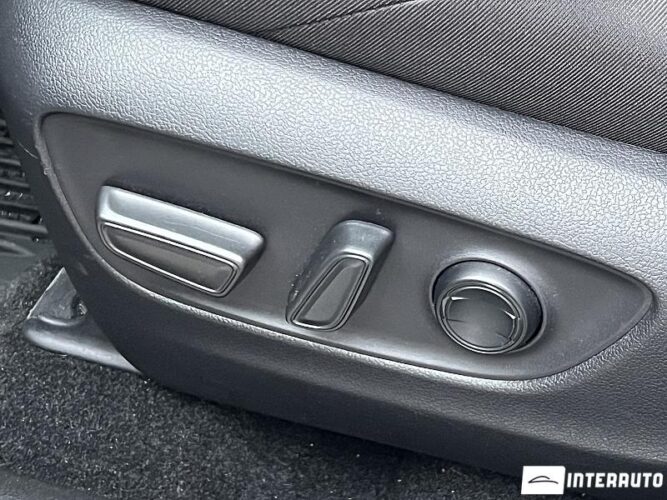 Toyota Rav-4 53 interauto-car