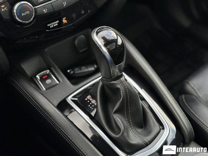 Nissan Qashqai 43 interauto-car