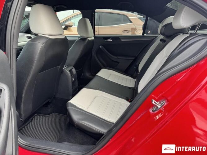 Volkswagen Jetta 33 interauto-car