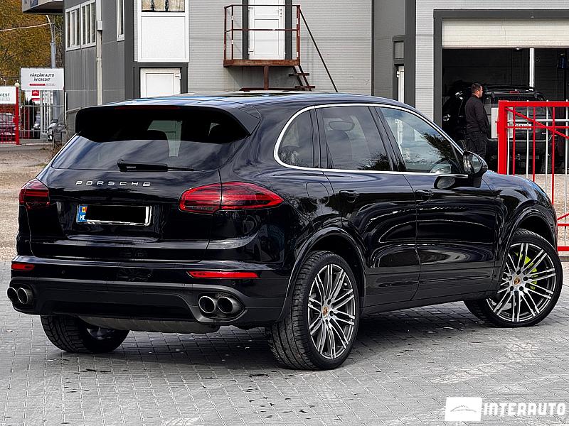 Porsche Cayenne S Hybrid 12 automobil-interauto