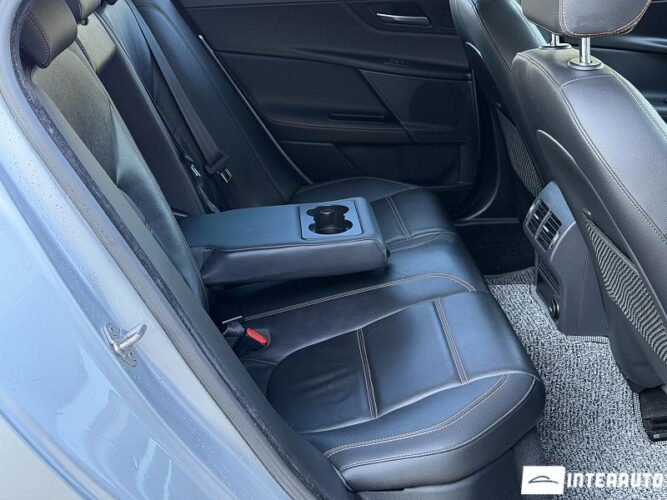 Jaguar XE 46 interauto-car