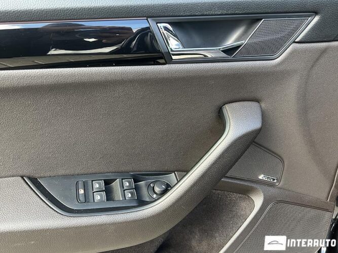 Skoda Superb 37 interauto-car