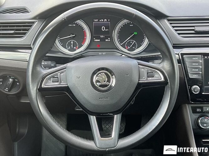 Skoda Superb 39 interauto-car