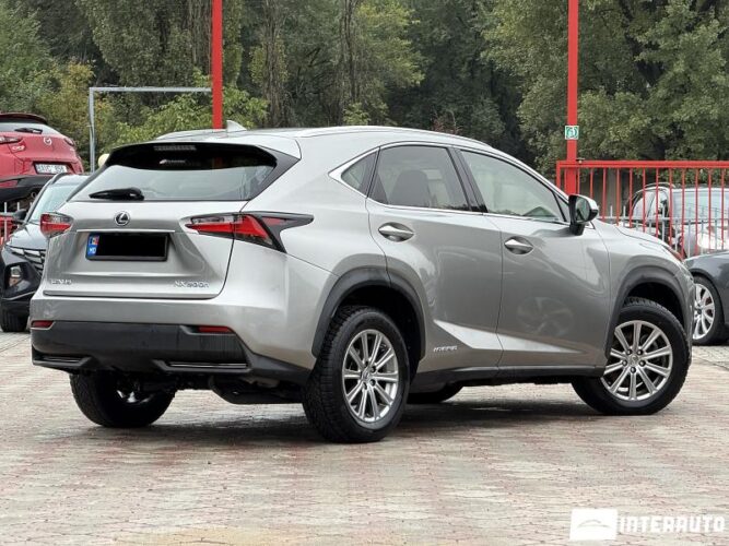 Lexus NX 300H 30 interauto-car