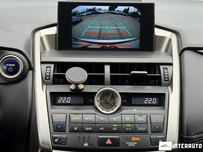 Lexus NX 300H 38 interauto-car