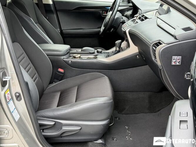 Lexus NX 300H 40 interauto-car