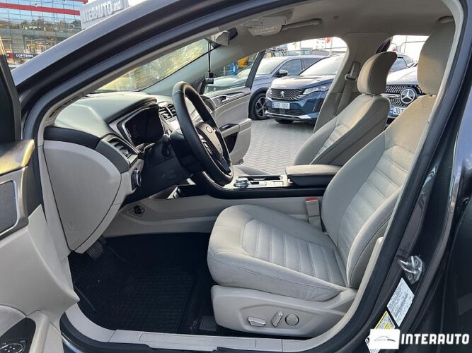 Ford Fusion 35 interauto-car