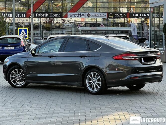 Ford Fusion 34 interauto-car