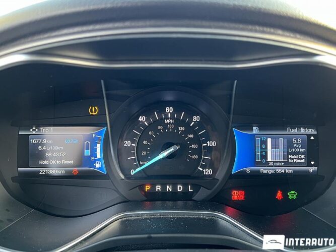 Ford Fusion 38 interauto-car