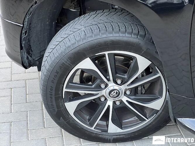 Toyota Land Cruiser 50 interauto-car