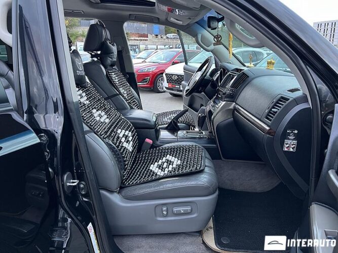 Toyota Land Cruiser 49 interauto-car