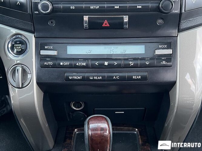 Toyota Land Cruiser 43 interauto-car