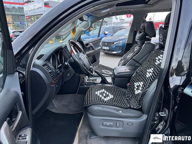 Toyota Land Cruiser 38 interauto-car