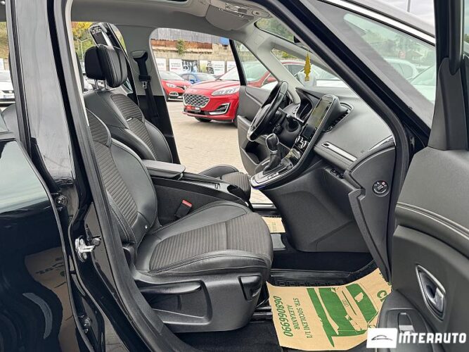 Renault Grand Scenic 53 interauto-car