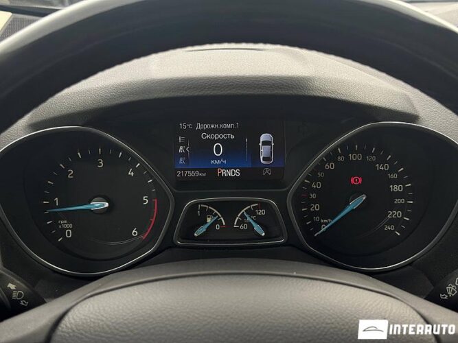 Ford Grand C-MAX 37 interauto-car